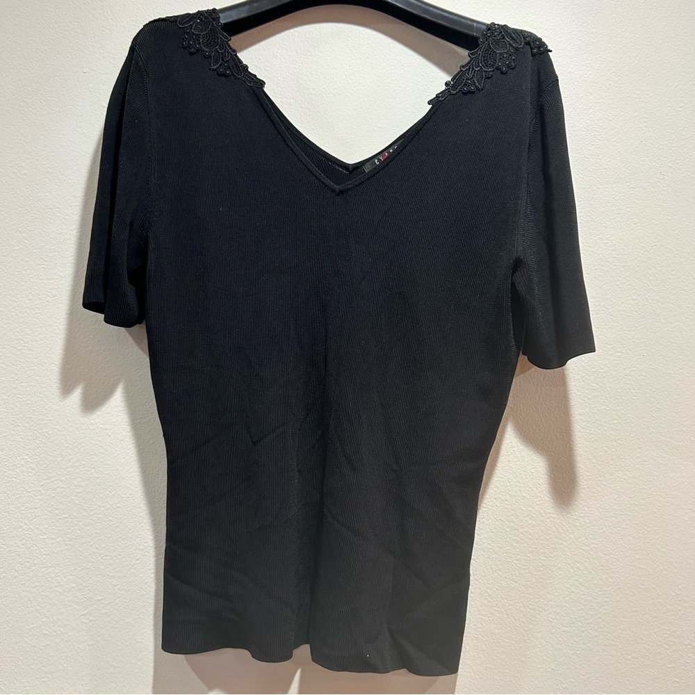 CYRUC embroidery top size M